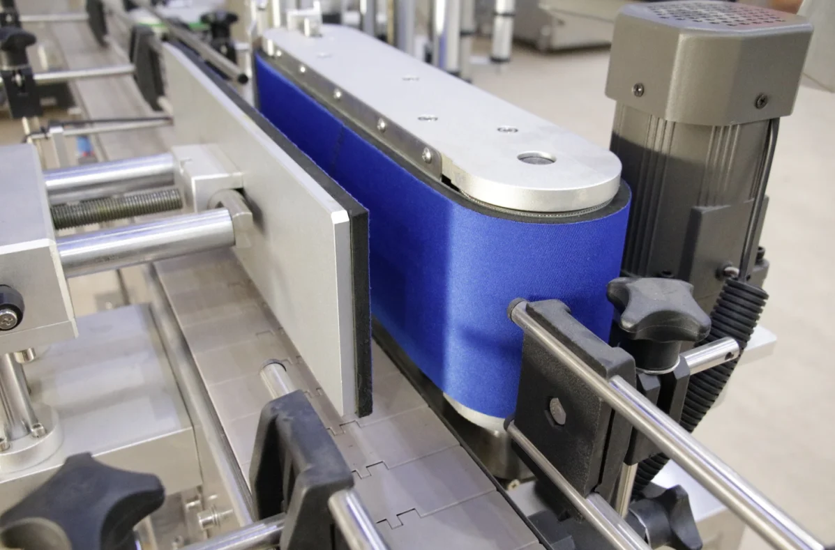 

Automatic Round Bottles/Cans/Jars 330ml 500ml Roll Sticker Labeling Pasting Machine For Liquid/Powder/Granular