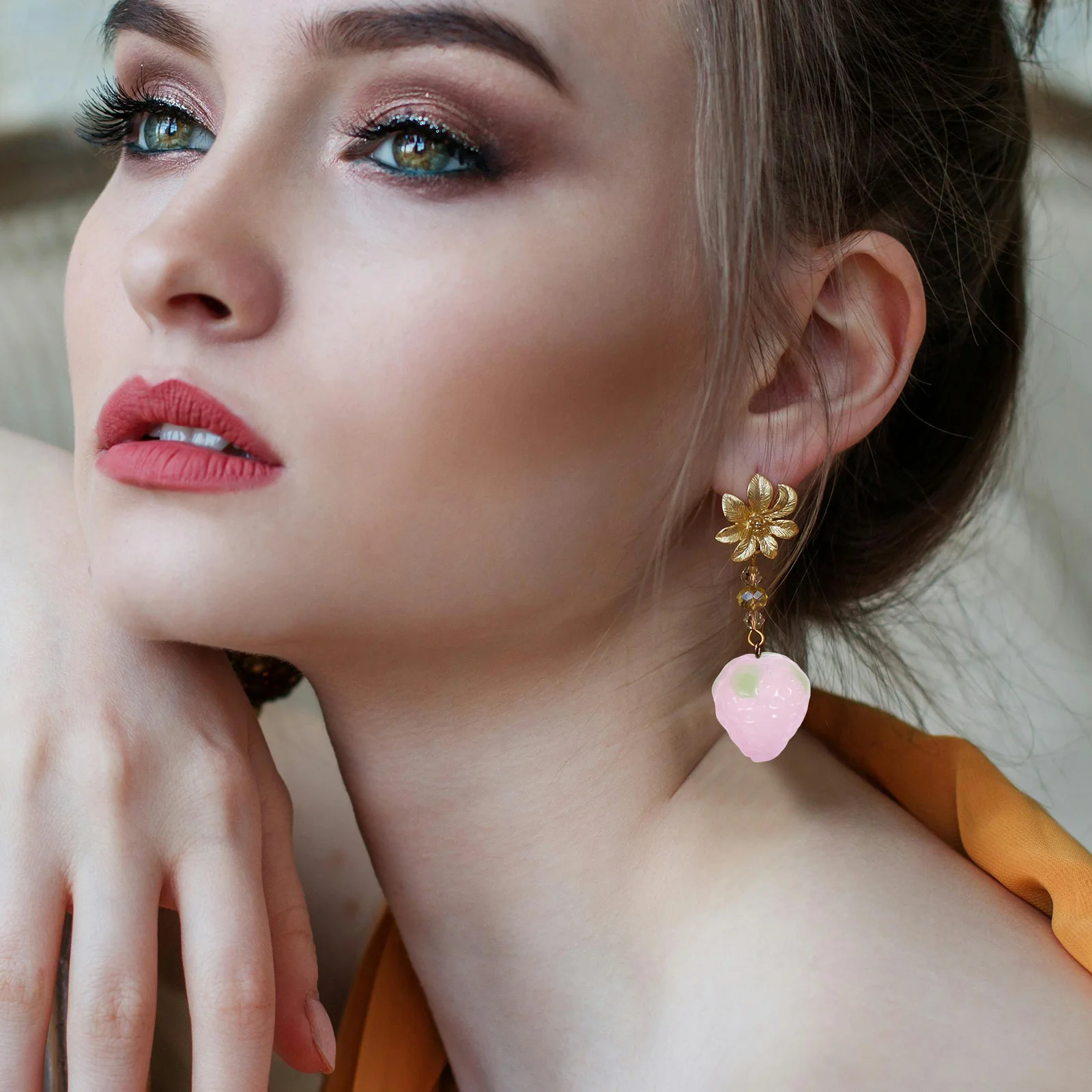 20Pcs Strawberry Design Loose Beads for DIY Necklace Bracelet Crafting Spacer Beads Jewelry Making Materials Necklace Material