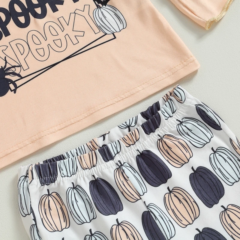 Adorable conjunto de ropa de Halloween de otoño para niña con lindo top con estampado de letras y pantalones acampanados de calabaza para un aspecto elegante