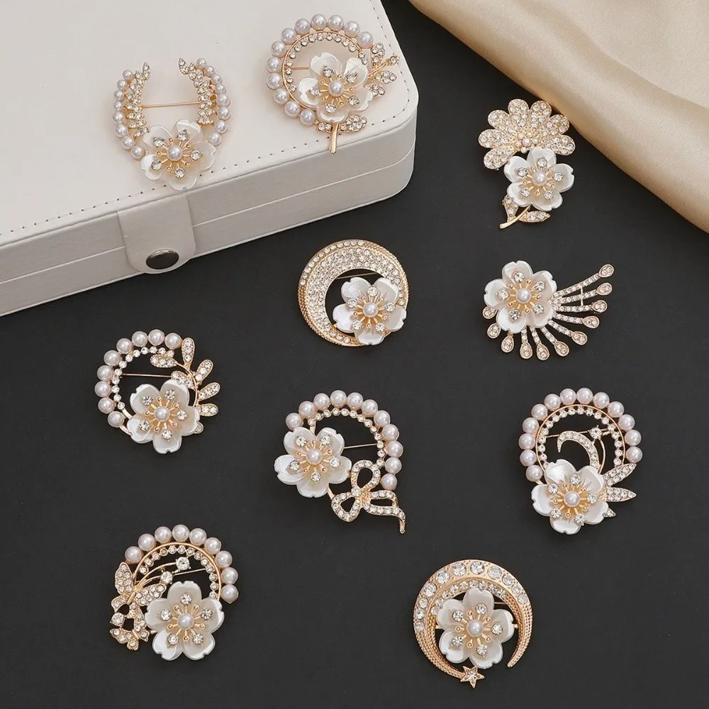 Shinning Crystal Rhinestone Flower Brooch Diamond Alloy Pearl-Set Alloy Crystal Jewelry Brooch Vintage Style Floral Brooch