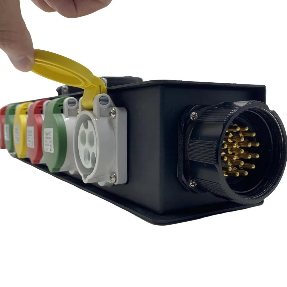 32A 3P المدخلات 16A الناتج المحمولة توزيع الطاقة صندوق الفاصل