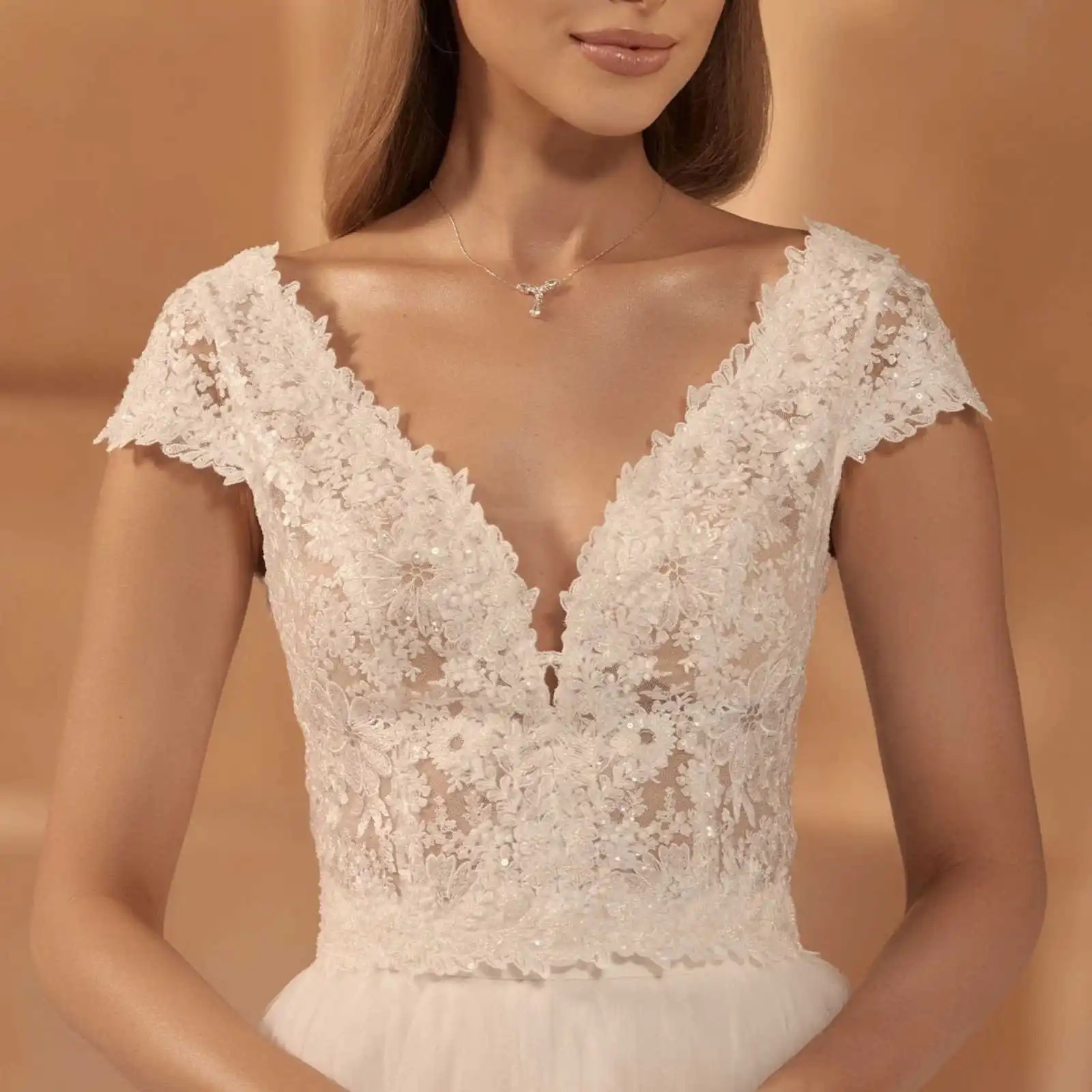 

Элегантная свадебная куртка с коротким рукавом и v-образным вырезом, аппликациями, блестящим жемчугом, тюлевые кружевные свадебные куртки, свадебные аксессуары по индивидуальному заказу