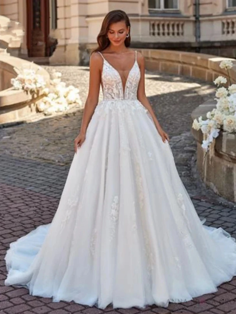 Exquisite Wedding Dresses Sexy A-Line V-Neck Bridal Gowns Lace Appliques Backless Robes For Bride Vestidos De Novia Cuatomized