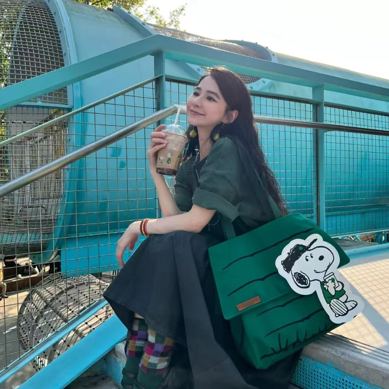 جديد سنوبي سعة كبيرة طباعة عادية كسول نمط صغير طازج حمل حقيبة الفتيات حقيبة كتفية للسفر #4