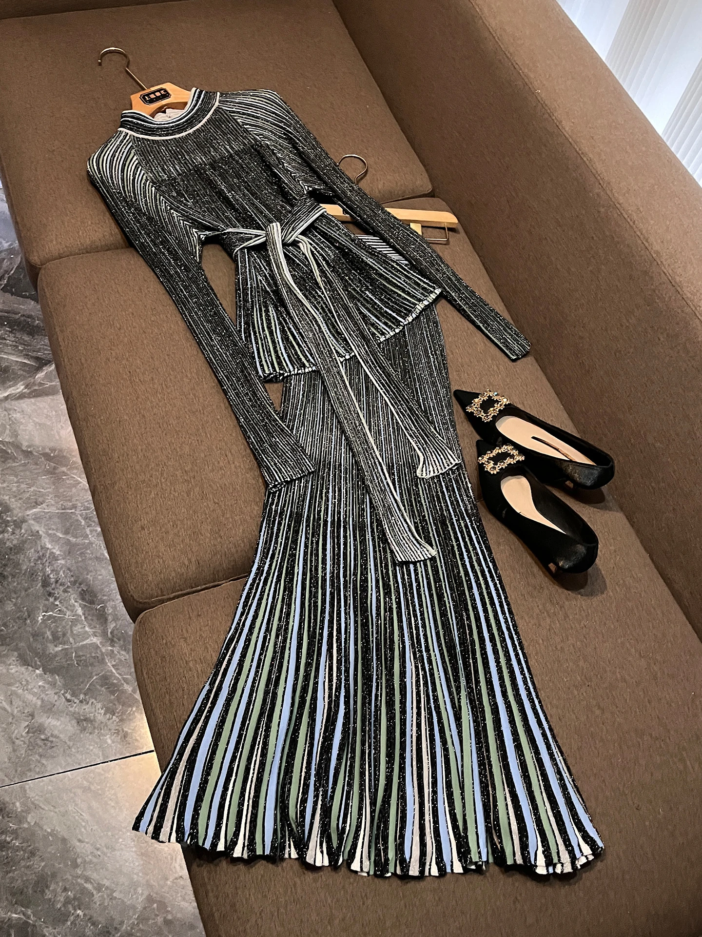 

Summer 2026 New Color Block Vertical Stripes Knitted Long Sleeve Belted Half High Collar Skirt Set Women's Fashion Spring Outfit