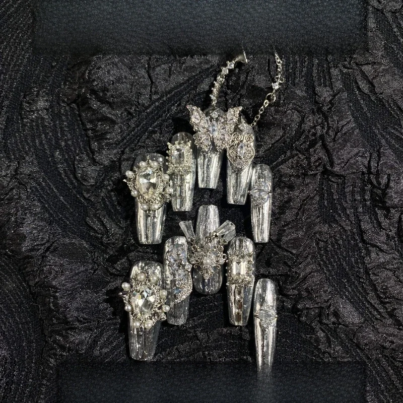 

Hand-Wearing Removable Nail Art Buccella Wedding Nail Silver Chain