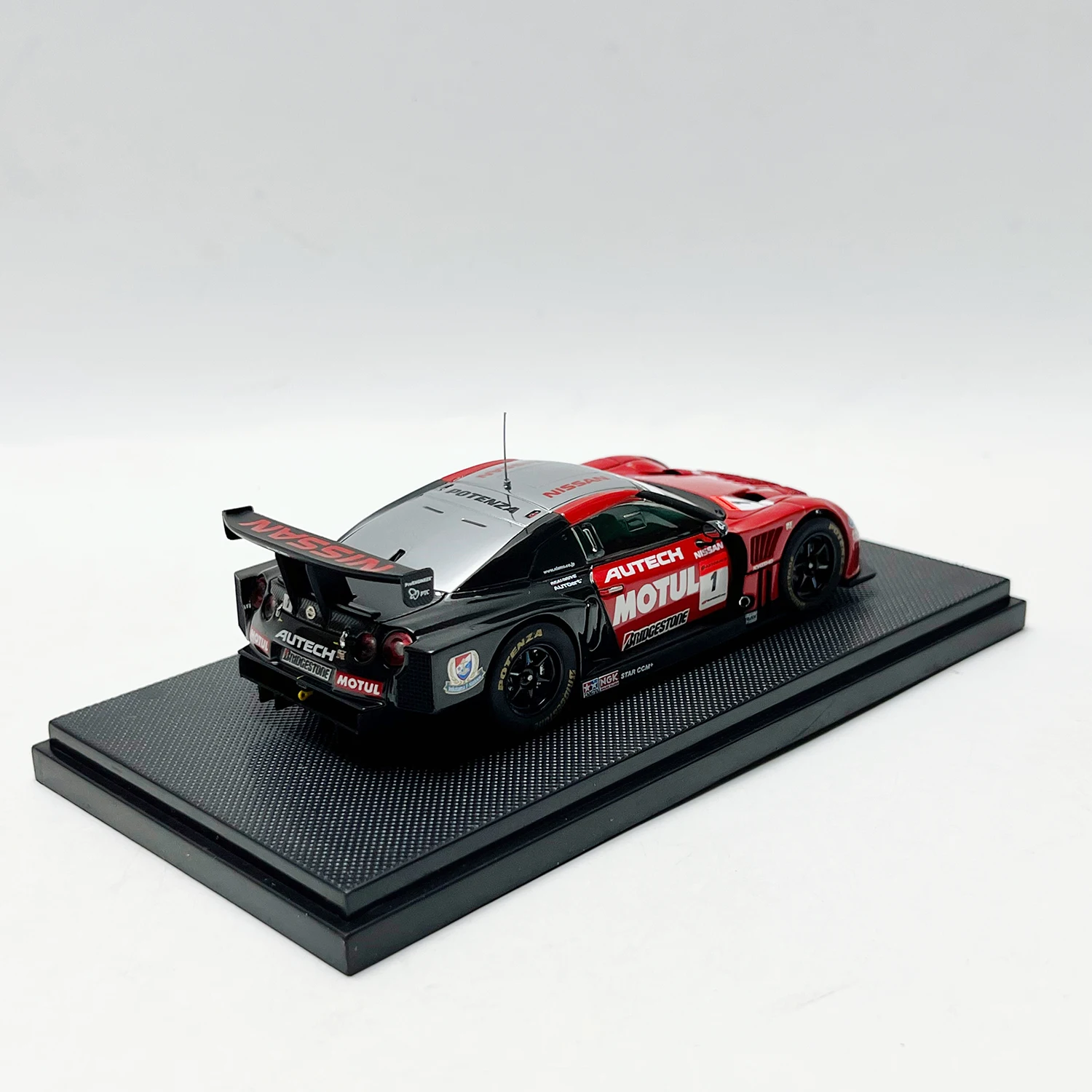 รถโมเดล EBBRO อัตราส่วน 1:43 ผลิตจากโลหะผสม รถนิสสัน จีทีอาร์ ซูเปอร์ จีที ปี 2009 ของเล่นรถแข่ง ของสะสมสำหรับผู้ใหญ่ ของที่ระลึก ของตกแต่งแบบตั้งโชว์