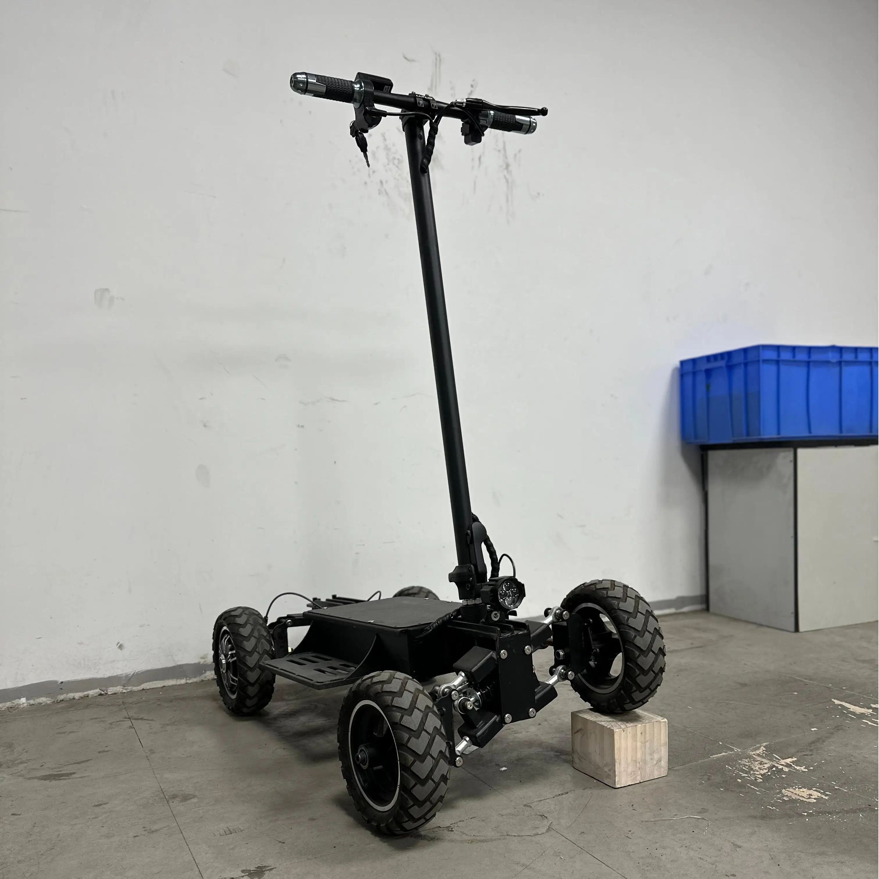 

STLF 2025 Newest 9 Inch Four Wheel 2WD 48V 21Ah Off Road Scooter Electric Electric 4 Wheeler for Adults Power E Scooter for Ad