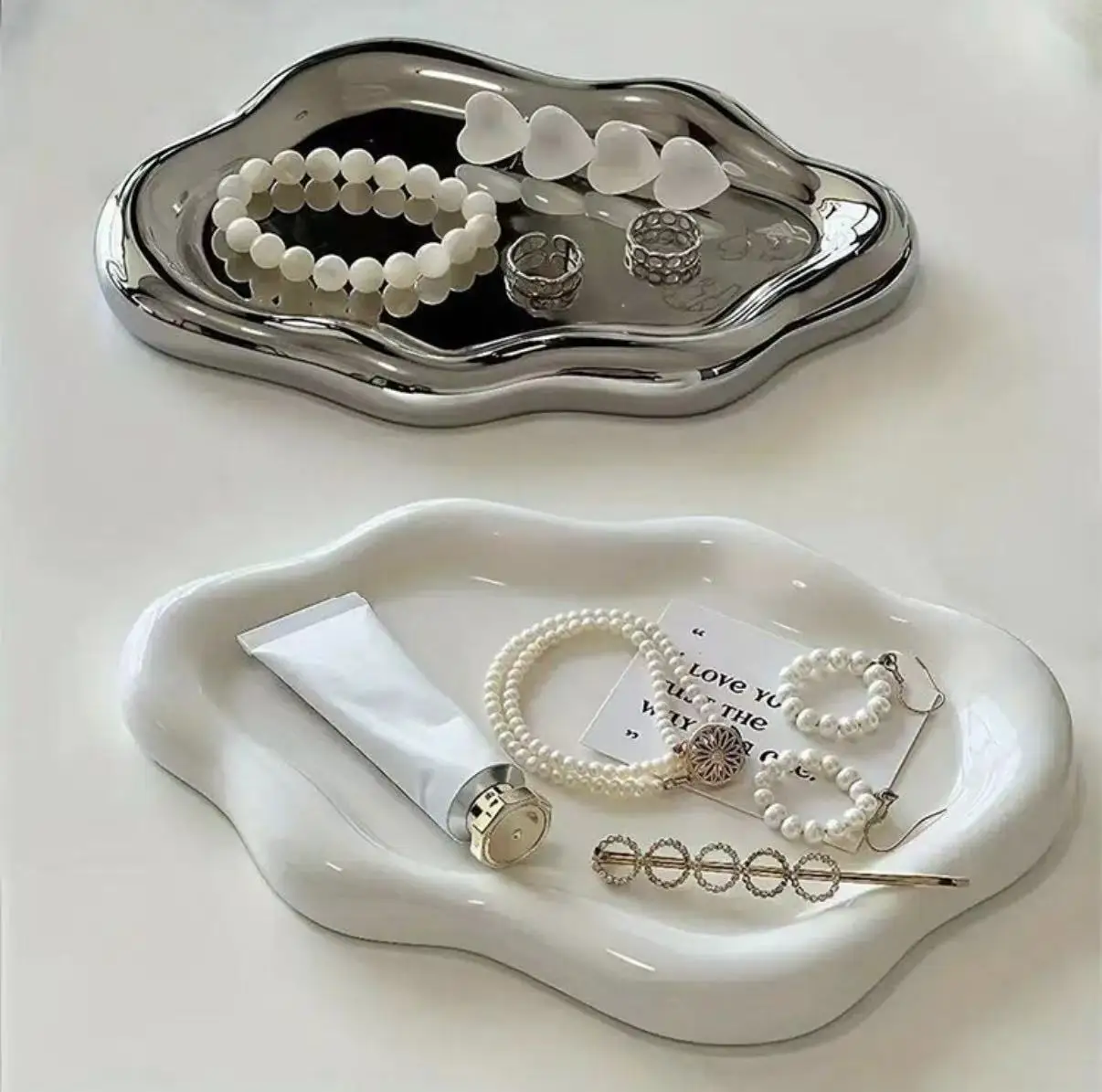 Luxury Cloud Plastic Jewelry Tray Entryway Key Perfume Display Storage Decor