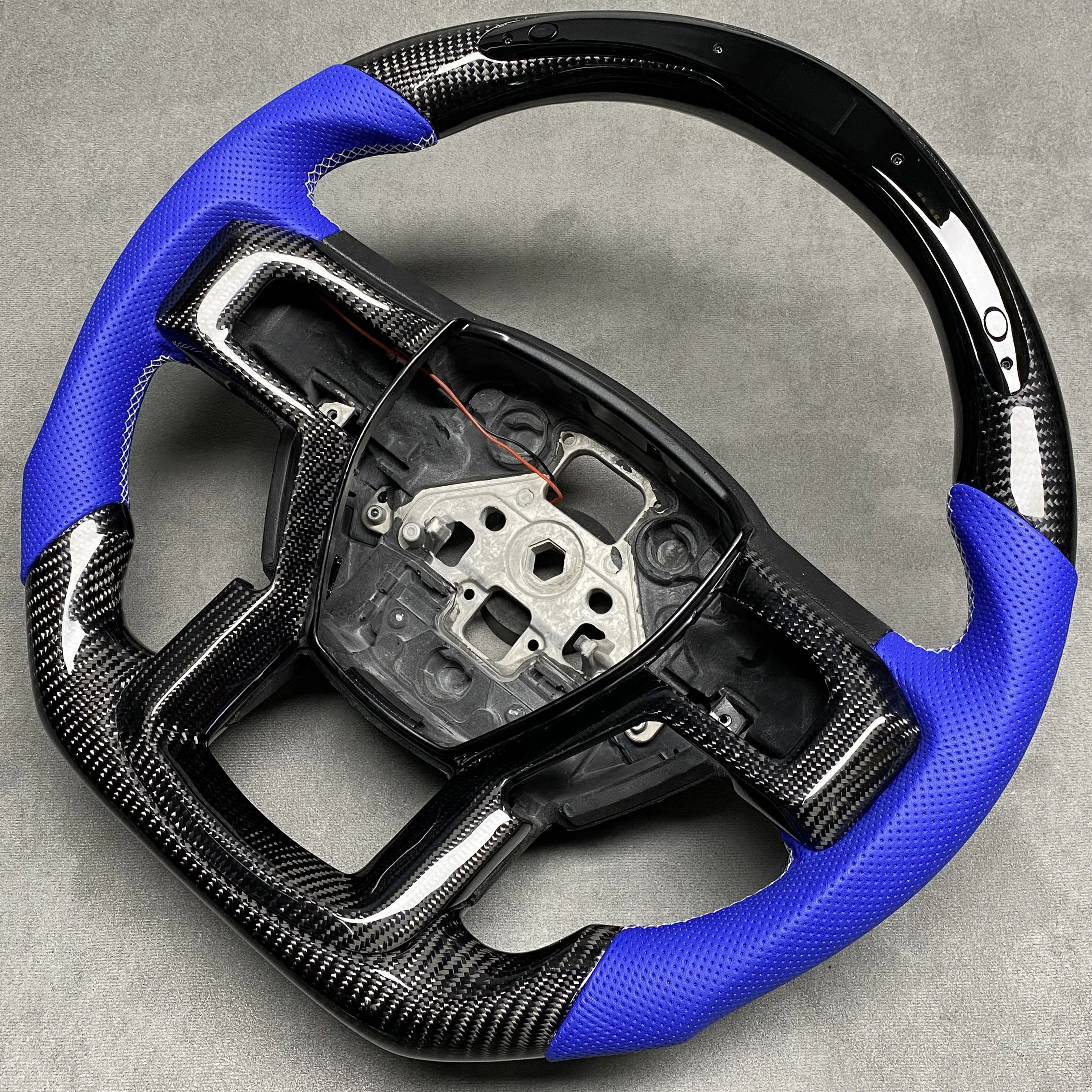 For Ford Raptor F150 F-150 2015 2017 2016 2019 2018 2020 Customized Carbon Fiber Steering Wheel Blue Perforated Leather LED