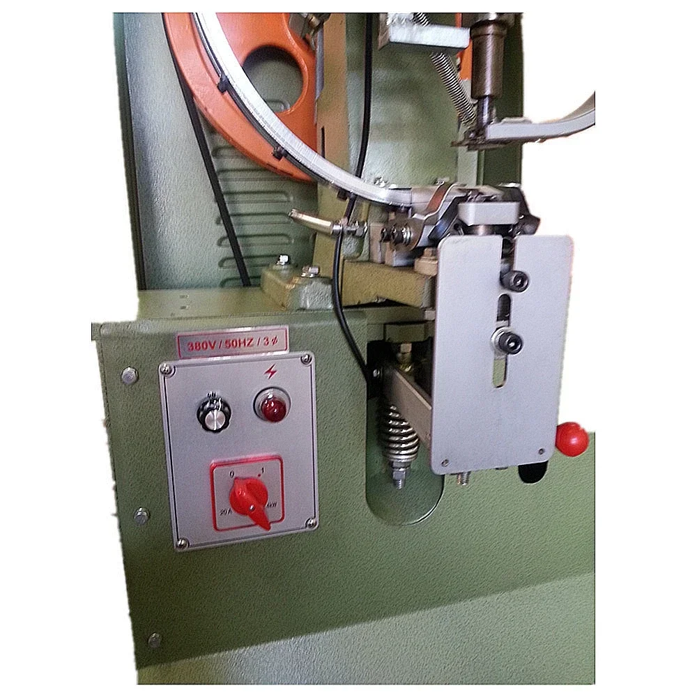 Macchina automatica per occhielli per tende del produttore di CD