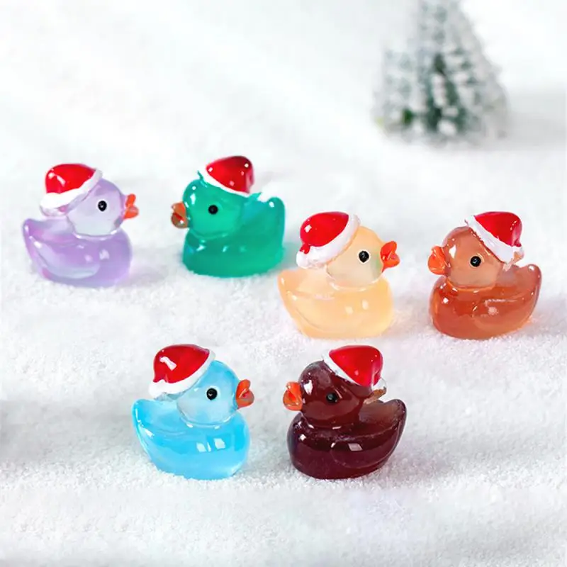 Christmas Mini Resin Ducks Glitter Miniature Christmas Hat Duck Figures Shine Tiny Duck Ornaments Micro Landscape Decor