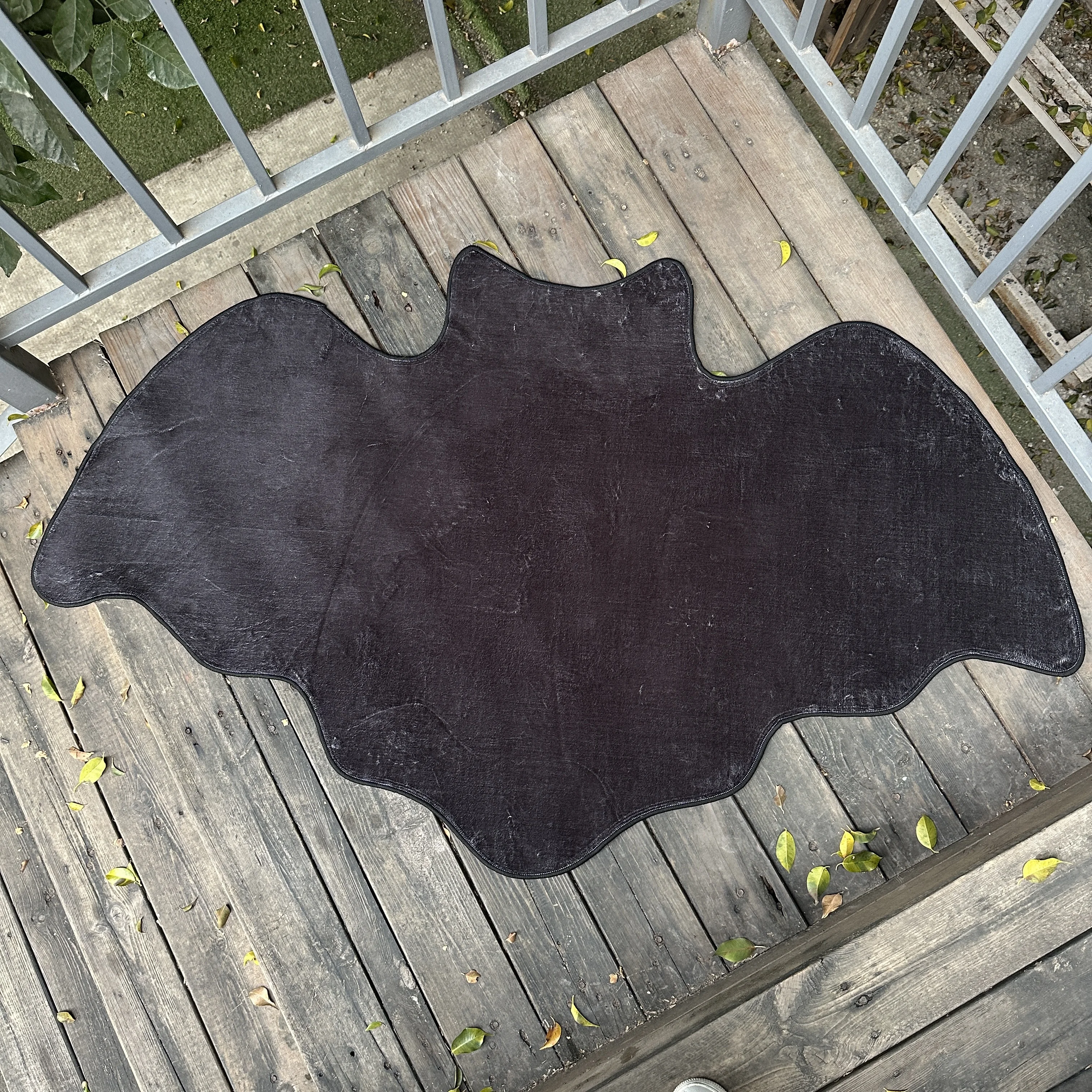 Black Bat Customized Carpet Digital Printing Technology Simple Housewarming Gift Handmade Non-Slip Decorative Carpet