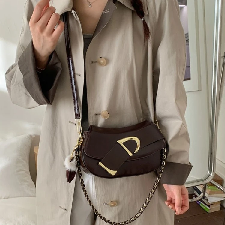 

2026 New Korean Version of High-end Bag Fashionable and Casual Portable Small Bag Women's Simple Niche Texture Small Square Bag