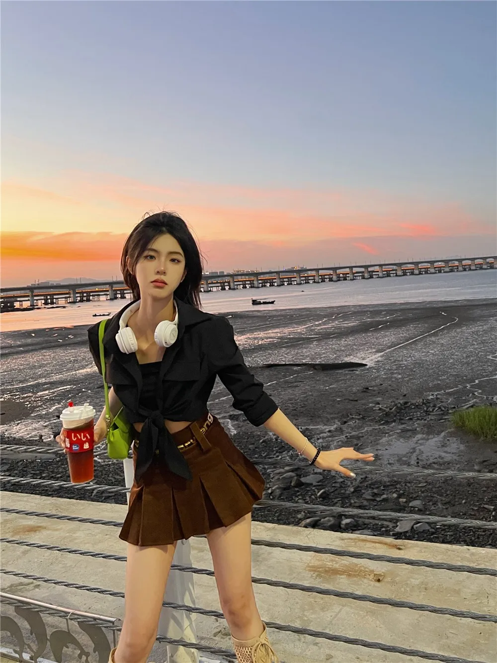 

Slimming Coffee Velvet A-Line Skirt Pants Elegant Leggy Girl Half-length Polyester Fiber Pure Color Mid-waist Design Short Skirt
