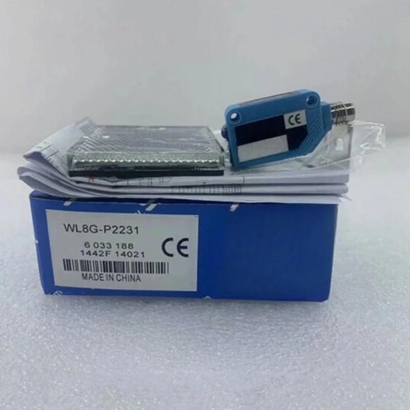 Brand New Original WL8G-P2231 Photoelectric PNP 0-3M Range Retroreflective 4Pin M8 Male Connector Fast Delivery