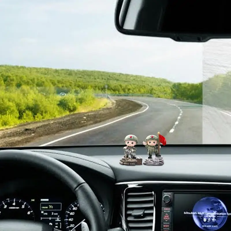 Car Dashboard Ornament 2Pcs Resin Tabletop Ornaments Soldier Collectible Figurine Art Sculpture For Car Dashboard Home