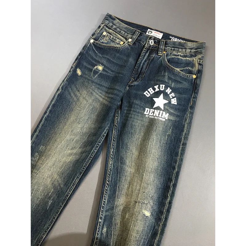 メンズ向けトレンドレトロジーンズ、ノスタルジックなウォッシュ加工、ファッショナブルなプリント、スリムフィット、細身、ダメージデニムパンツ