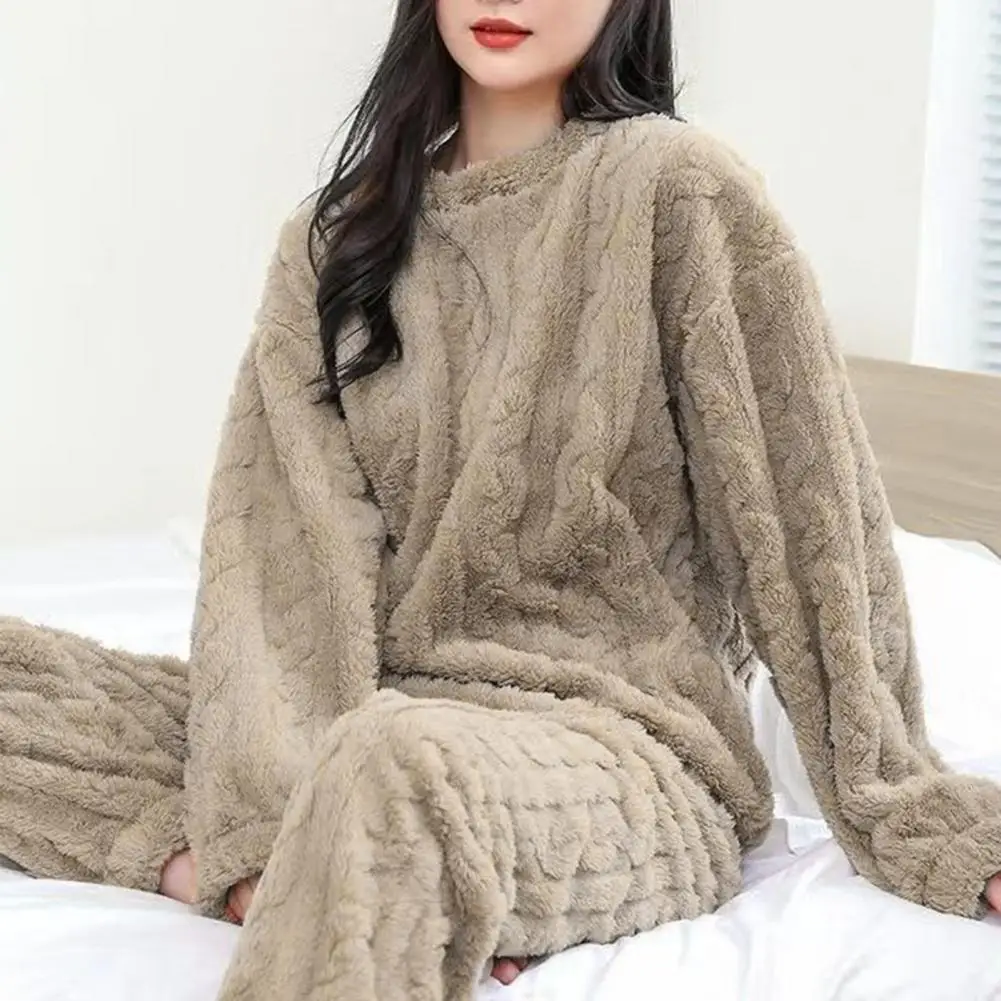 1 Set Winter Pajamas Warm Plush 2-Piece Sleepwear Set Stylish Comfortable Pullover And Pants for Autumn Winter