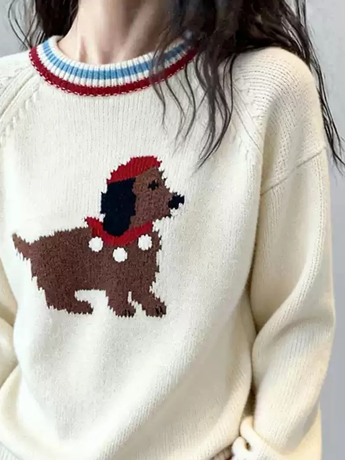 Faionable Long Sve Camere Sweater with Cartoon Pattern Design Age-Defng Trendy Knitted Top for Young Women in Winter