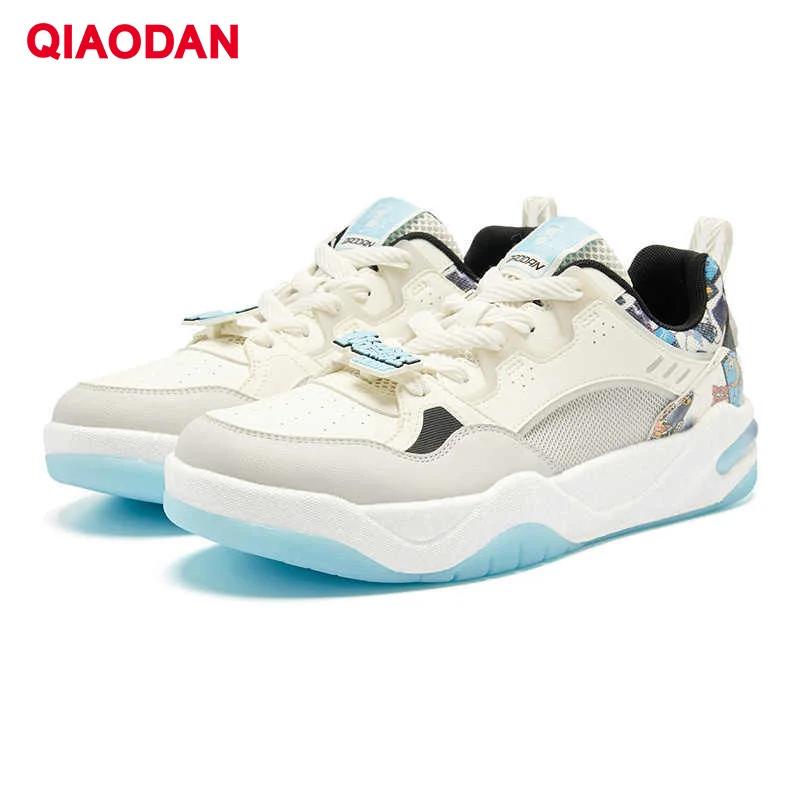 

QIAODAN Board Shoes Тенденции Высококачественная мужская спортивная повседневная обувь Дышащие легкие удобные прогулочные кроссовки QDL0532528