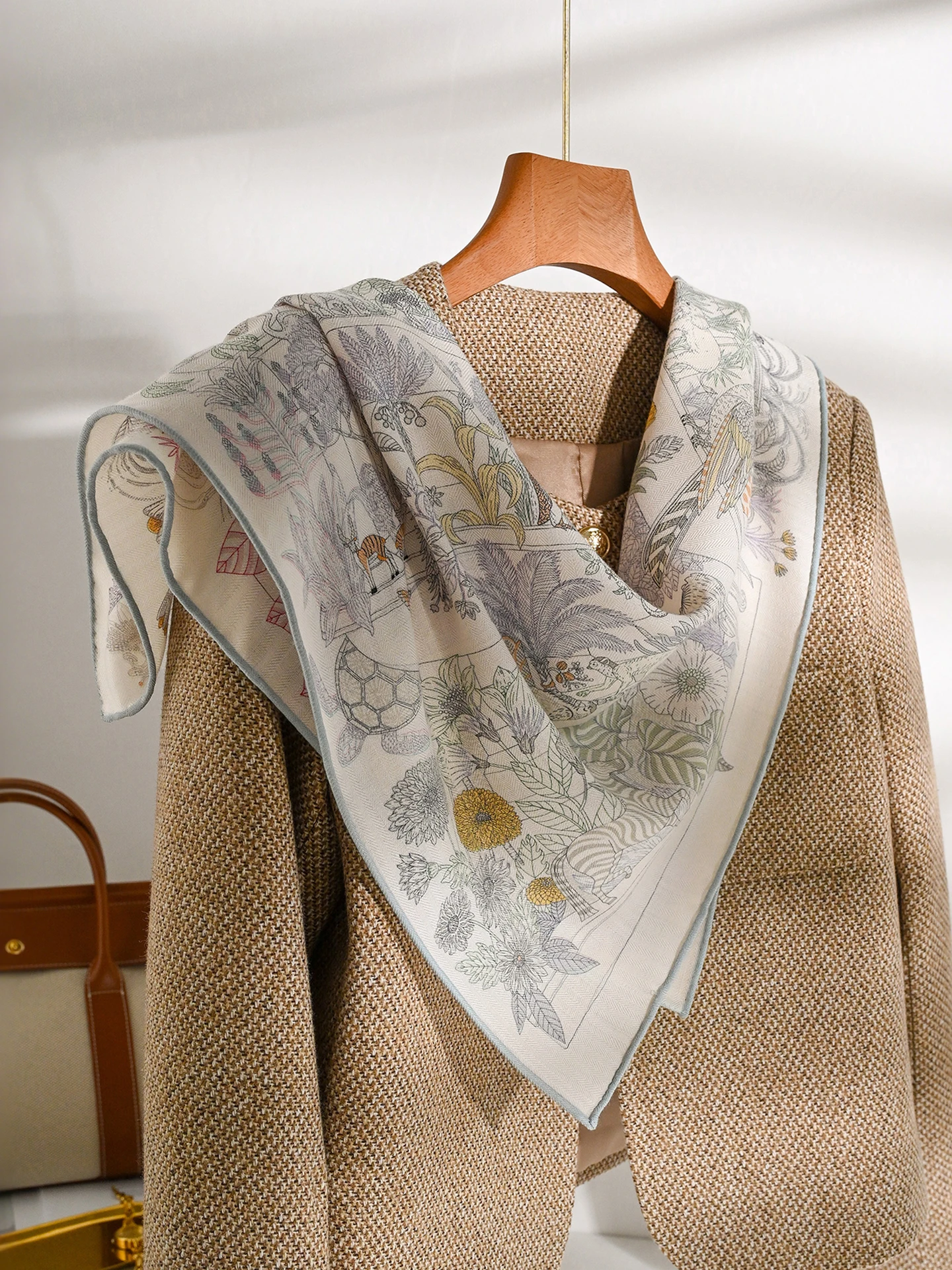 sciarpa-in-pura-lana-da-donna-autunno-inverno-doppio-lato-color-block-cravatta-da-collo-sensazione-di-lusso-nuova-sciarpa-quadrata-in-seta-e-lana-2026-scialle