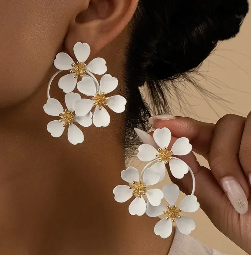 New Fashion Korean Delicate Three Flowers Dangle Earrings For Women Party Birthday Custom Jewelry