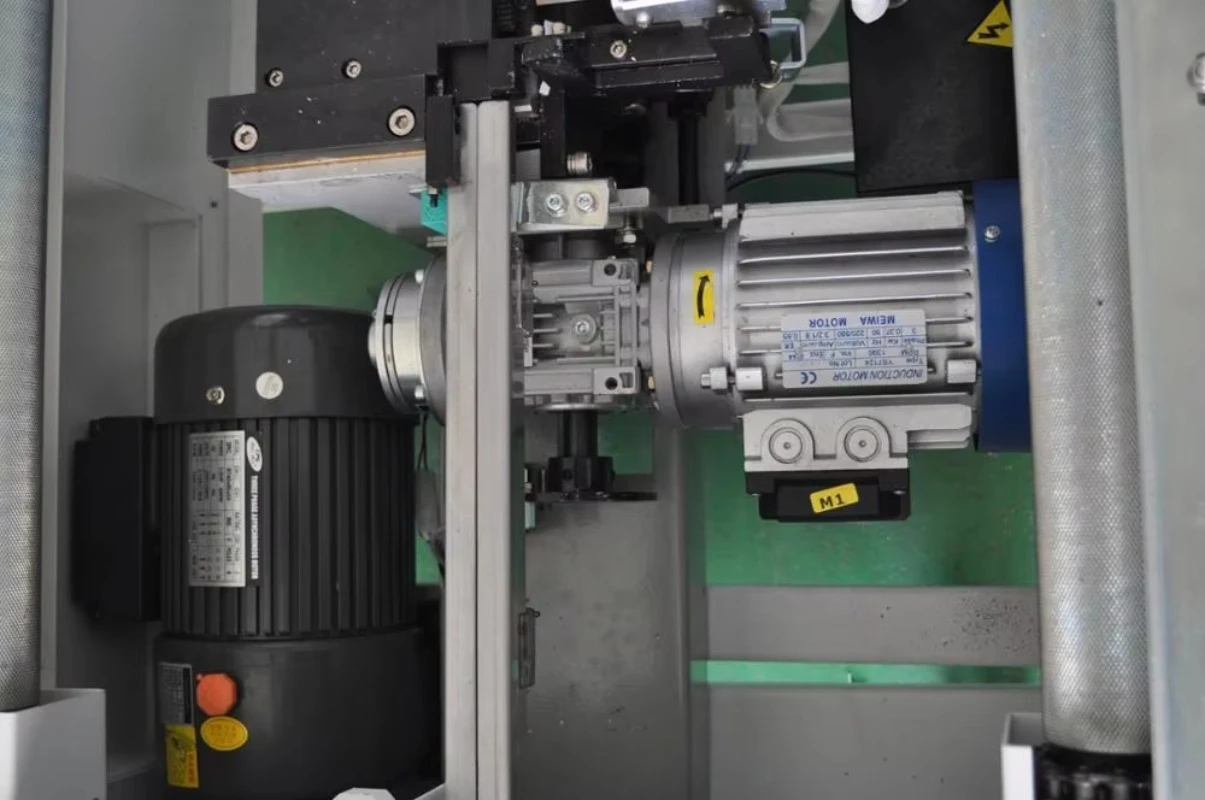 Full-Auto Low Table Carton Strapping Machine High Efficiency Packing Strapper Custom