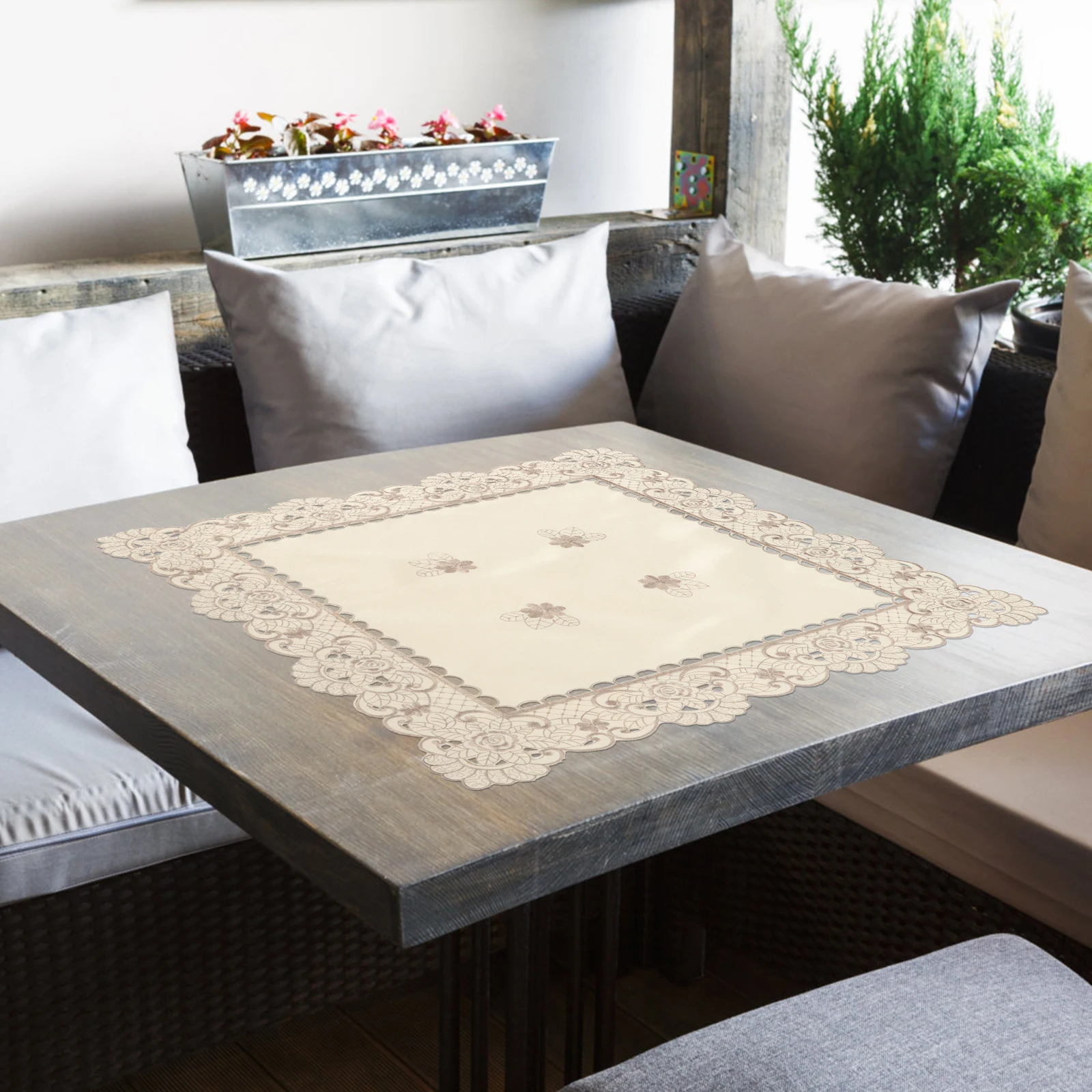 

Elegant European Style Embroidered Cloth Decorative Floral Runner Household Kitchen Tea Table Decor Reusable Lace