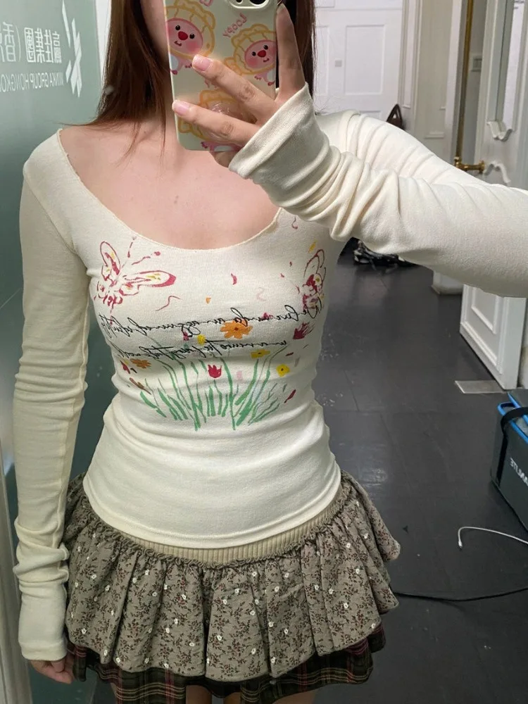 

American Vintage Graffiti T-shirts Y2k Streetwear Punk Top for Women Shirt