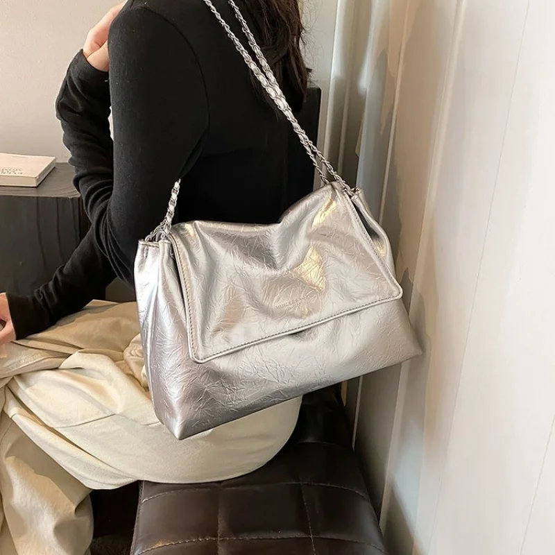 

Stylish Design Women's Tote Bag Leather Material Luxury Brand Famous For Chic Ladies Carry Everyday