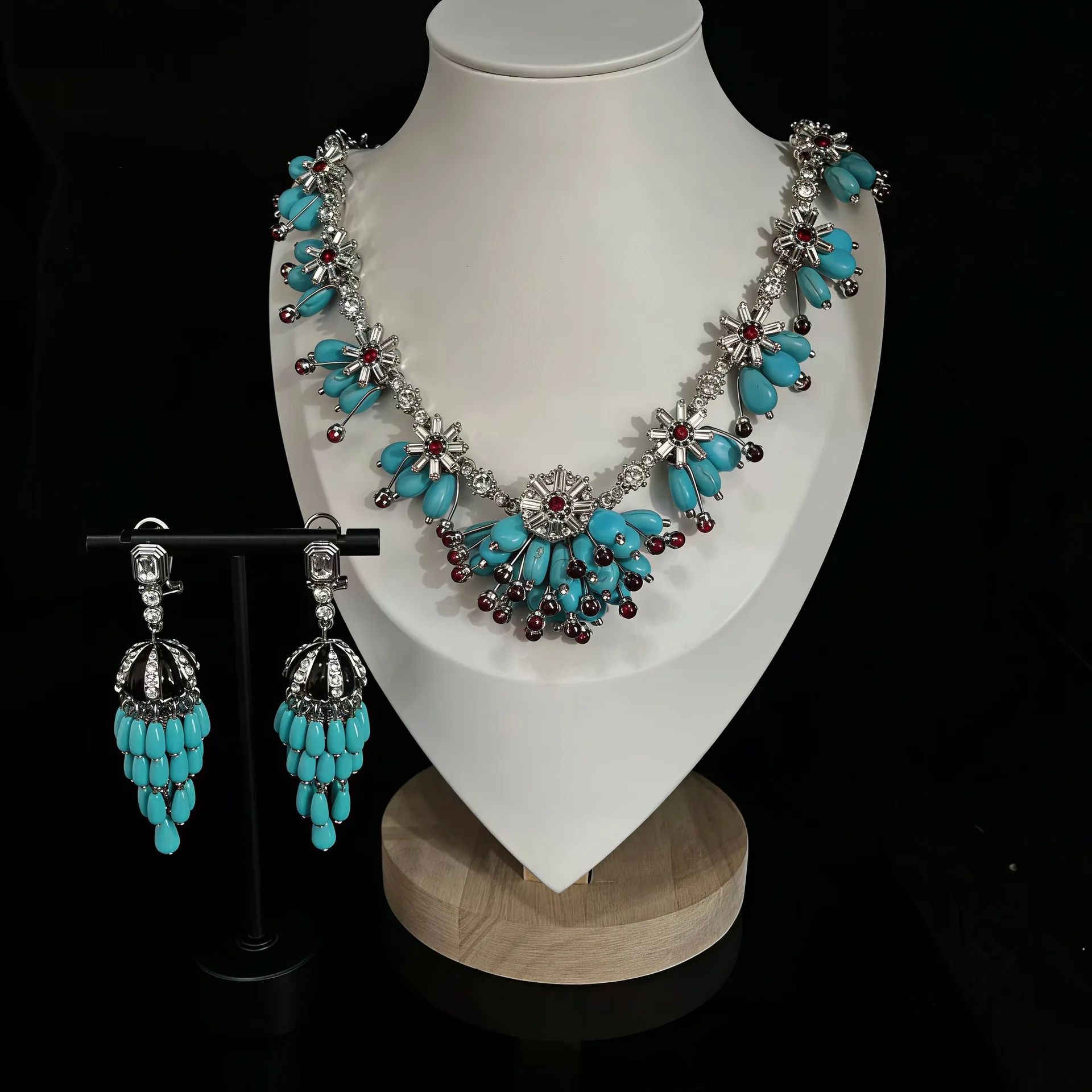 Vintage Zircon Jewelry Set for Women 2026 European And American High-End Light Luxury Earrings And Necklace Combo