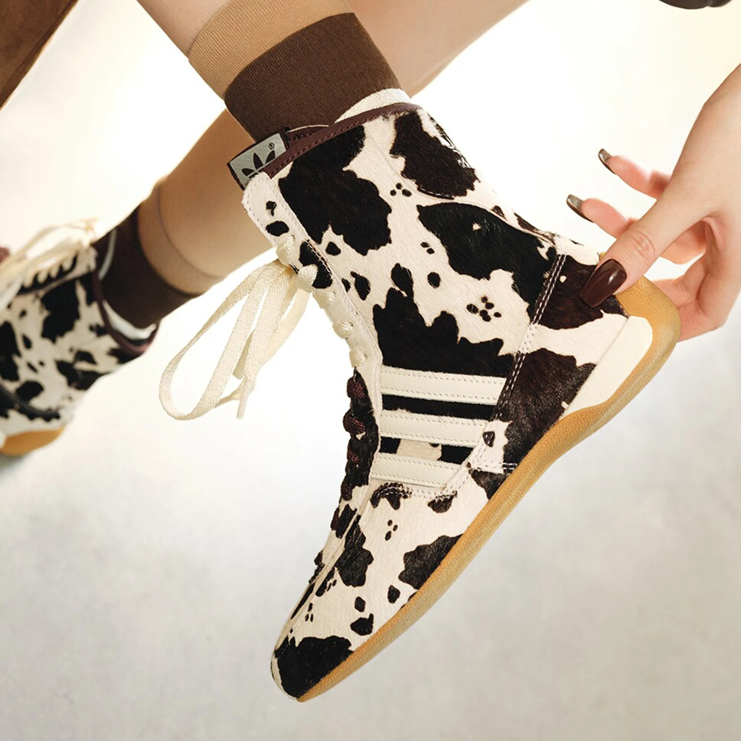 

Adidas Originals Women's Fashion High-Top Durable Training Shoes JH5640