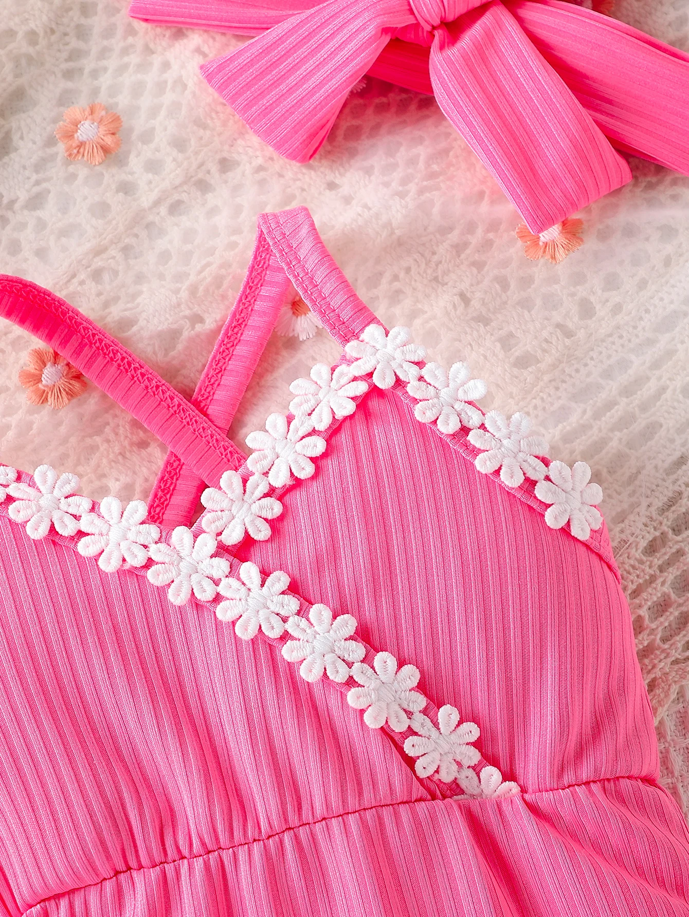Spring Summer Girls Bodysuit Hanging Strap Embroidered Lace Wrapped Waist Triangle Climbing Suit Newborn Baby Romper Set