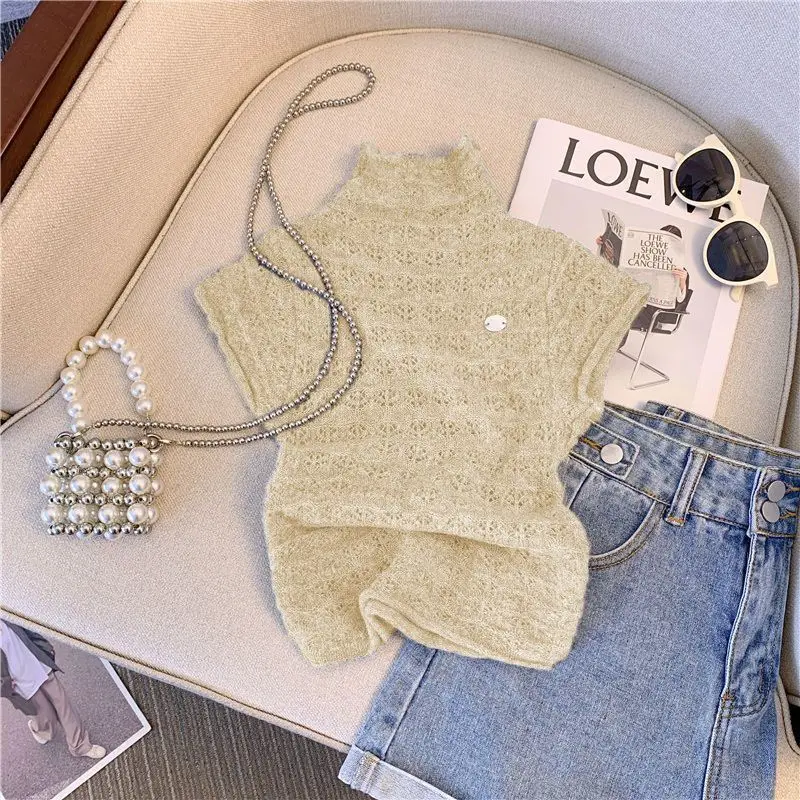 Summer 2023 New Short Cutout Short-sleeved Top Women\'s Trendy Design Sense Half-turtleneck Knit Vest T-shirt