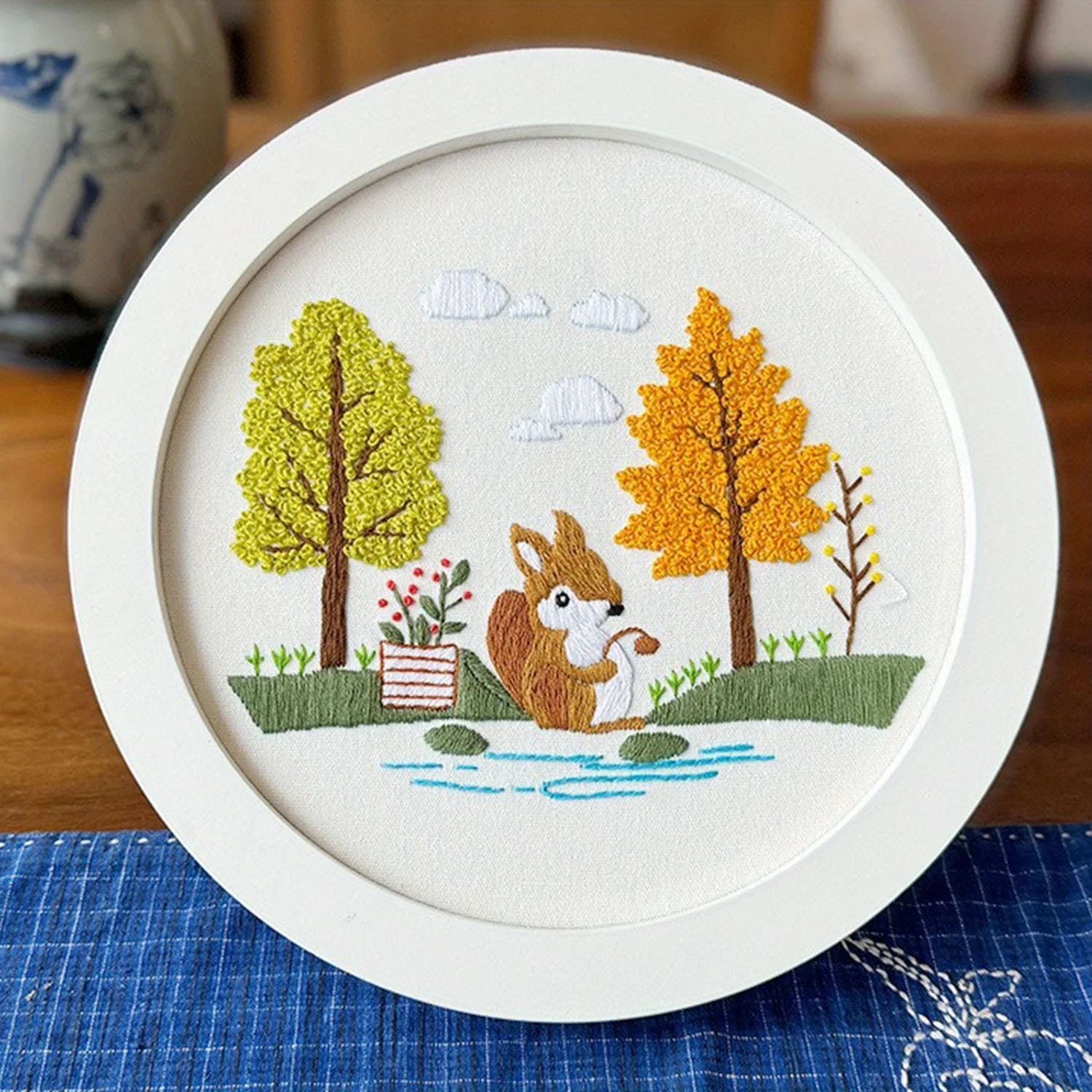 1Pc Round Wooden Photo Frame, Decorative Photo Holder & Embroidery Hoop Stand for Home, Office and Hotel Decoration