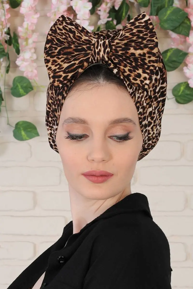 Giant bow patterned Bone leopard pattern