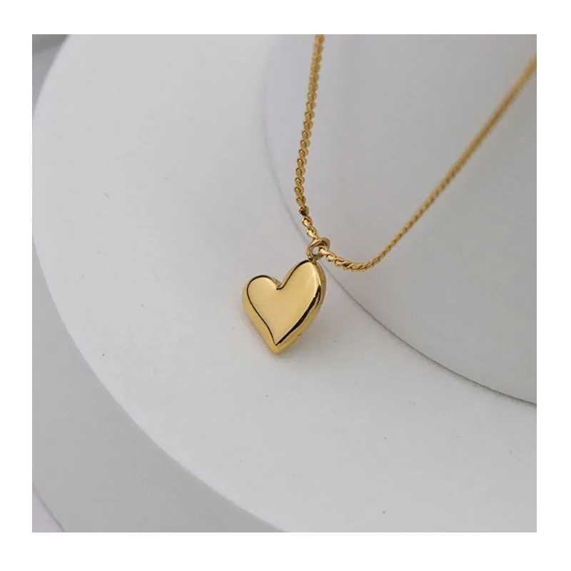 

Stainless Steel Heart-shaped Necklace Female Minimalist Student Niche Design Clavicle Chain Titanium Steel Female Does Not Fade