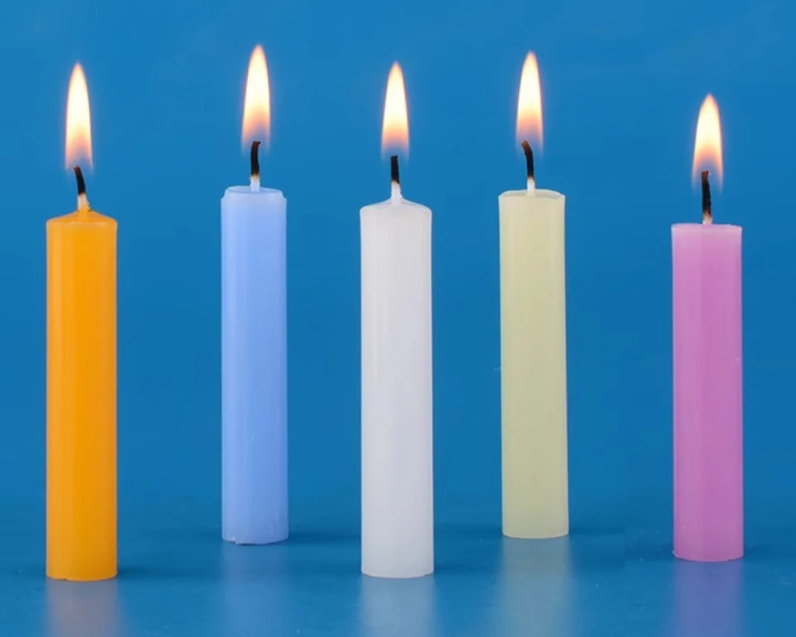 High end aromatherapy candles are a gift for friends. Romantic aromatherapy candles come in many colors to choose from