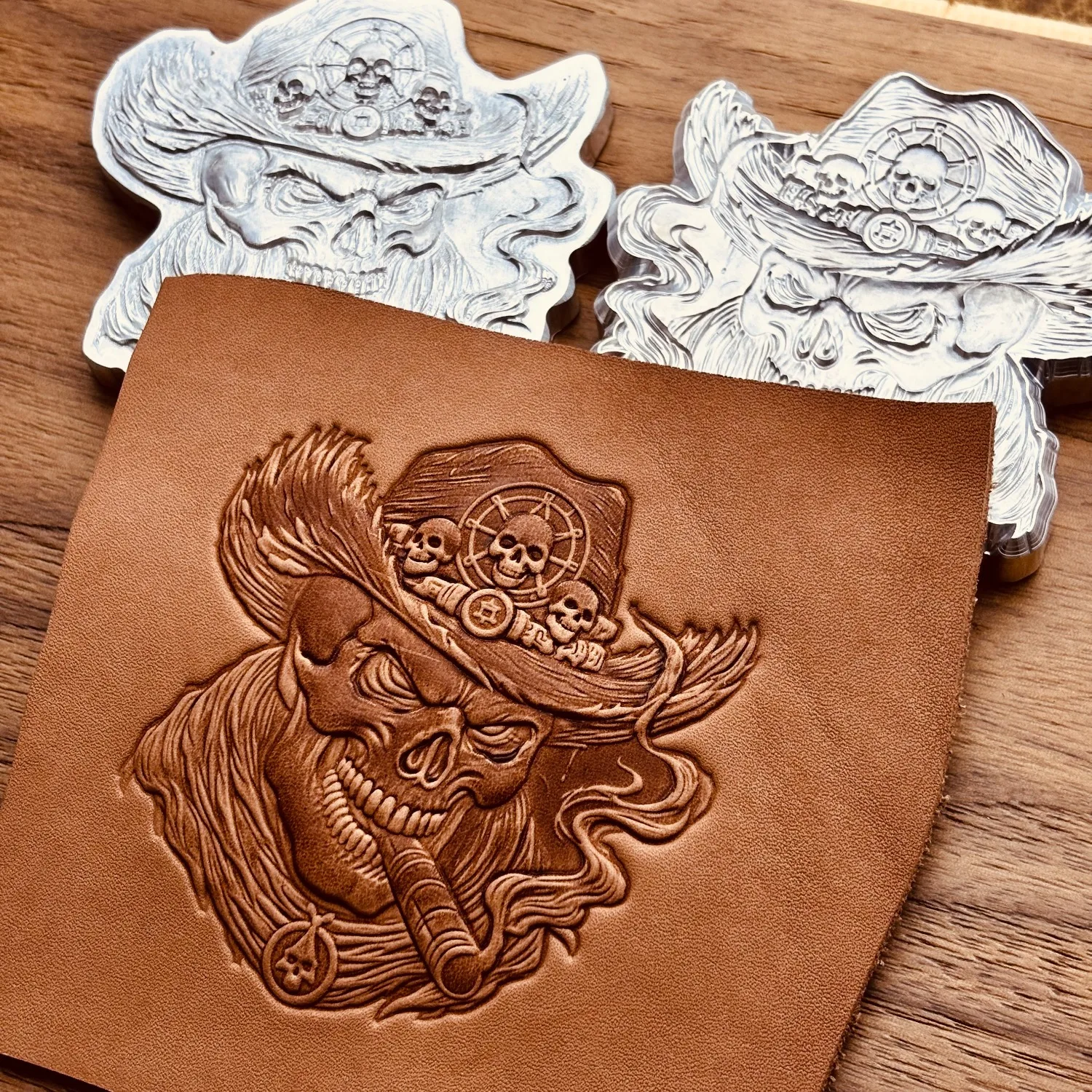 

3D Leather Embossing Stamp Western Cowboy Skeleton Design Leathercraft Carving Shaping Mold Concavo-convex Stamp Hydraulic Press