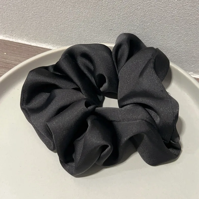 Scrunchies الشعر الأحمر للفتيات ، العلاقات الشعر كبيرة الحجم ، الحبال الحرير الساتان ، اكسسوارات الشعر المهر ، الاسلوب المناسب