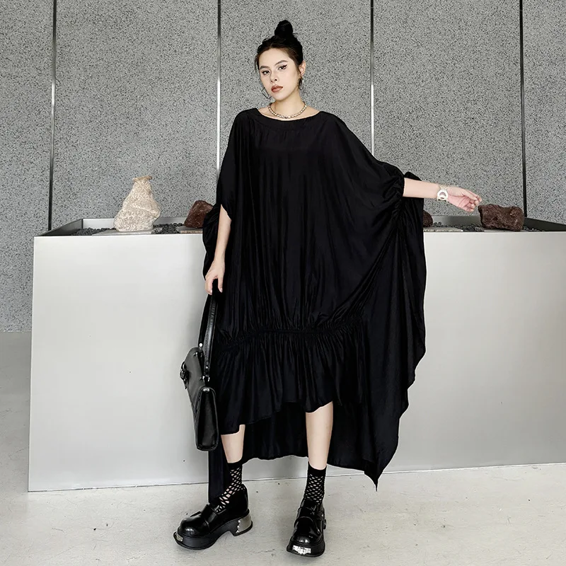 فساتين نسائية فستان سادة مطوي غير متماثل رقبة دائرية وأكمام تشبه جناح الخفّاش طول الكاحل فضفاض مناسب ملابس خروج غير رسمية لصيف 2025 #4