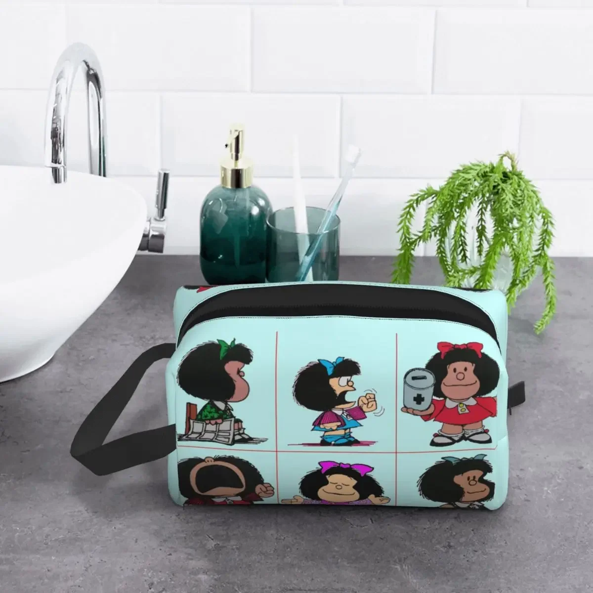 Custom Curious Mafaldas Quino Comics Argentina Cartoon Travel Toiletry Bag for Women Makeup Cosmetic Bag Beauty Storage Dopp Kit