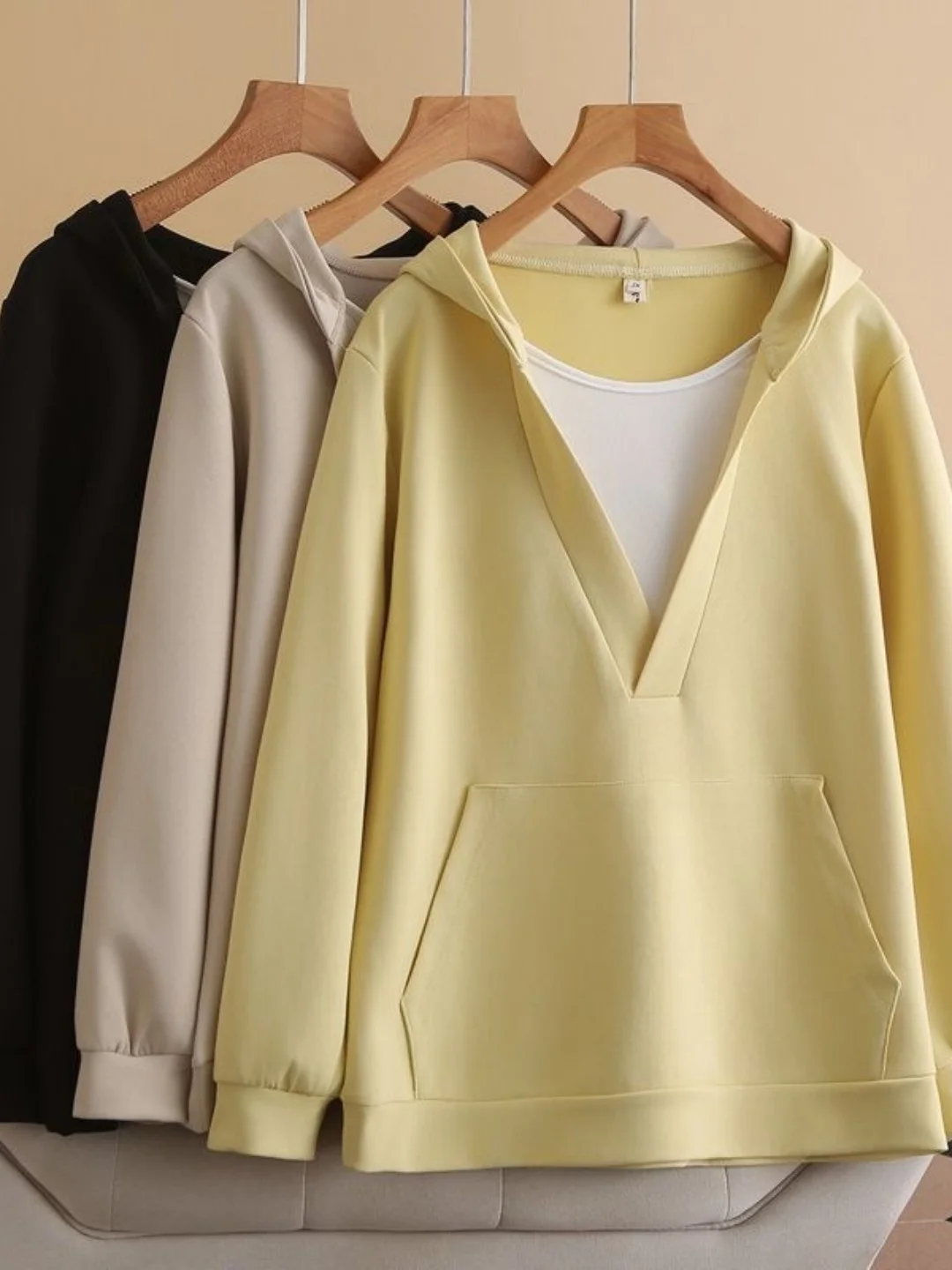 

Женское удлиненное пальто больших размеров в корейском стиле, имитация двухслойности, с V-образным вырезом, цветными блоками, эффектом похудения, длинными рукавами, средней длины