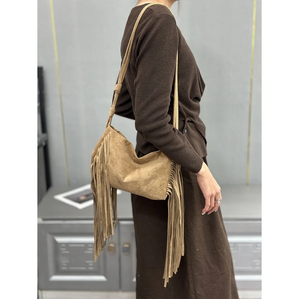 Autumn and winter vacation style long tassel single shoulder suede large capacity versatile casual crossbody bag soft tassel bag