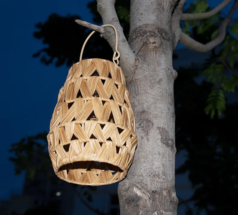 LED Light Rattan Hand-Woven Lantern Chinese Rattan Lantern Rattan Lantern Solar Outdoor Yard Lamp