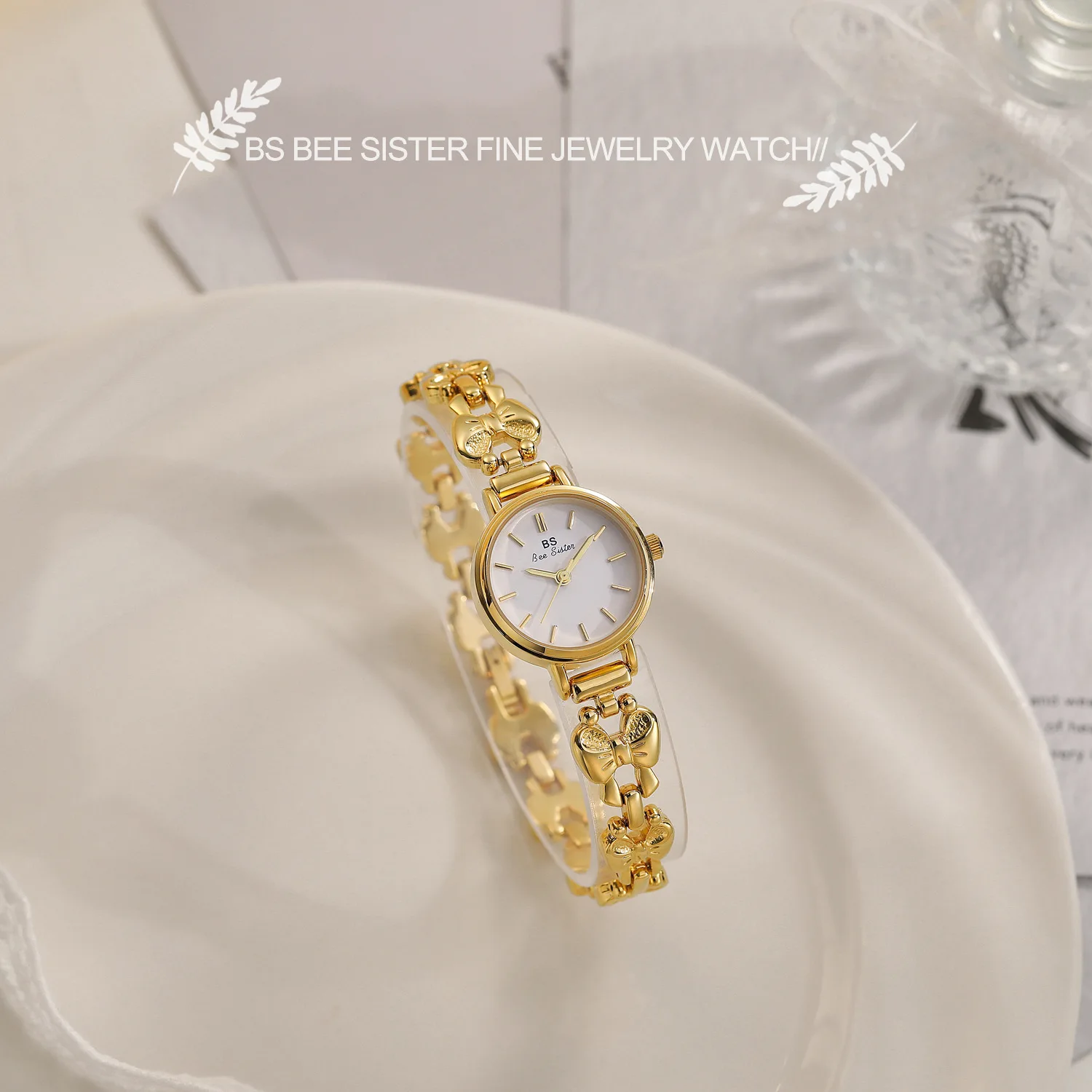 ساعات السيدات خمر سوار الذهب ساعة اليد الصغيرة كوارتز أزياء بسيطة المرأة ووتش جودة عالية