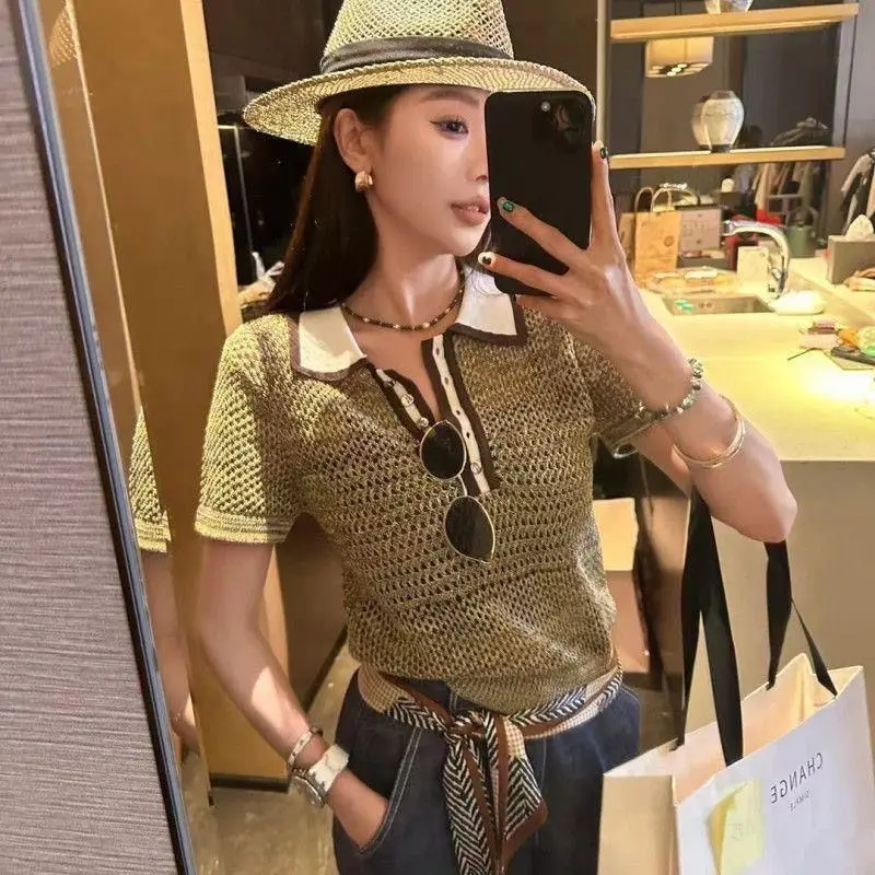 

Gagarich contrasting color hollow out fashionable lapel short sleeved sweater 2026 new summer unique design versatile top
