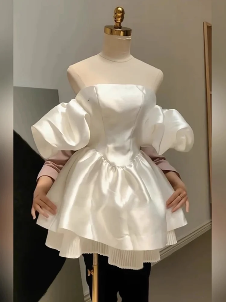Vestidos de fiesta con hombros descubiertos para adolescentes Vestido de fiesta de cóctel de graduación corto sin tirantes con volantes de satén