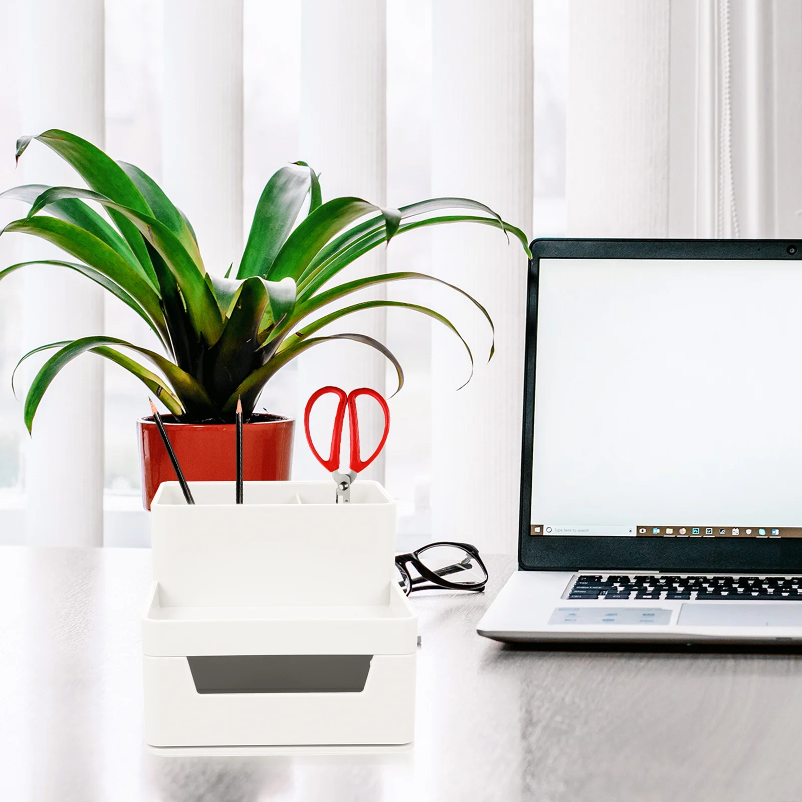 

Household Stationery Container Plastic Storage Box Desktop Organizer Office Supply Storage Box for Pens Markers Paper Clips